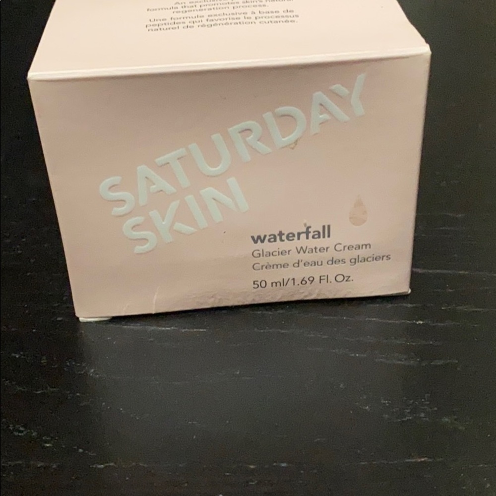 Saturday skin water cream